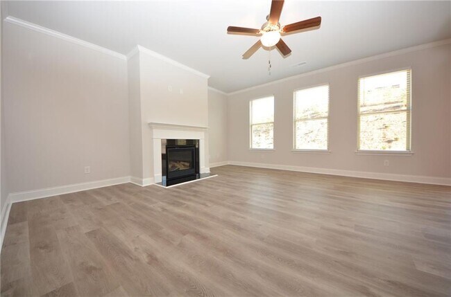 Building Photo - 232 Hellen Vly Dr