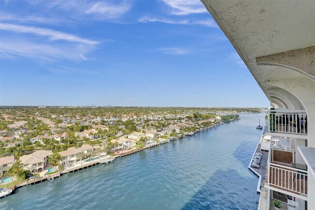 Building Photo - 1600 S Ocean Dr