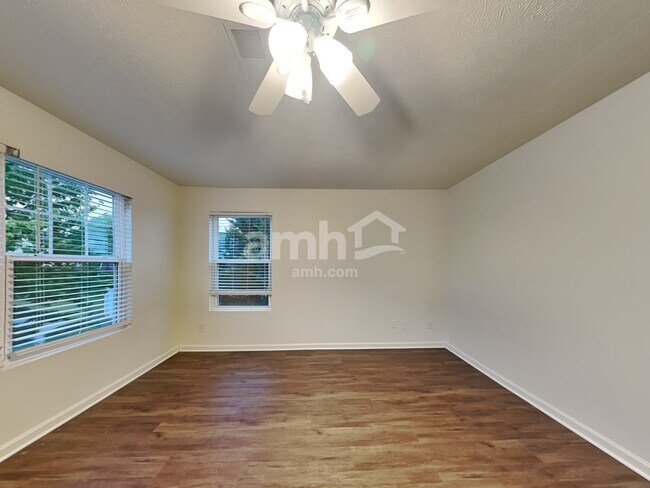 Building Photo - 2874 Meadow Point