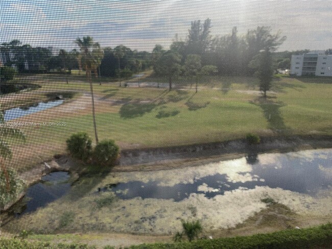 Building Photo - 3465 Via Poinciana