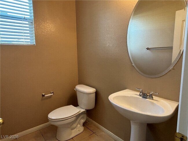 Building Photo - 6260 Huntington Ridge Ave