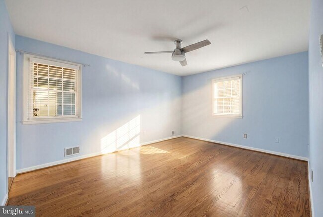 Building Photo - 808 Cottonwood Dr