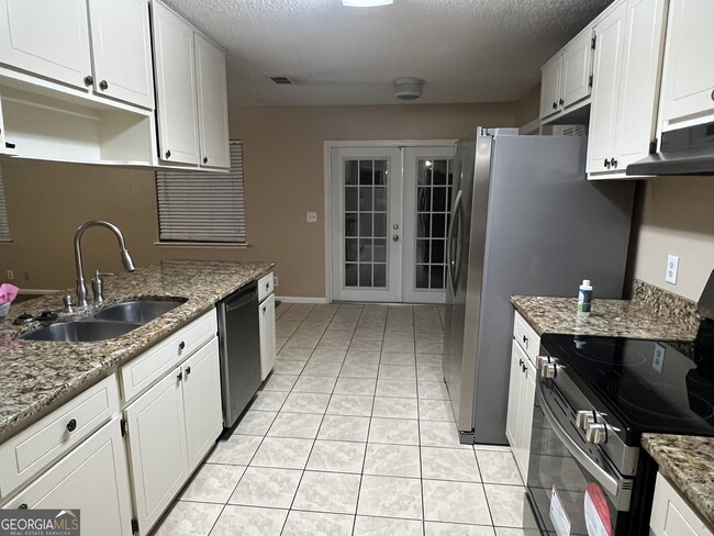 Building Photo - 152 Woodvalley Ct