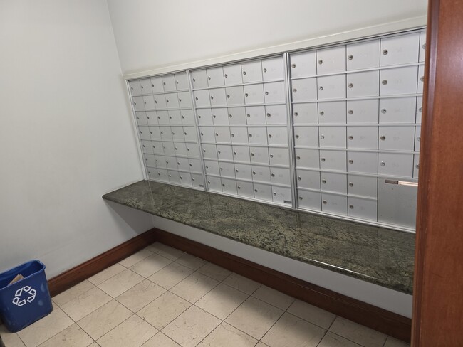 Building Photo - 1101 S State St