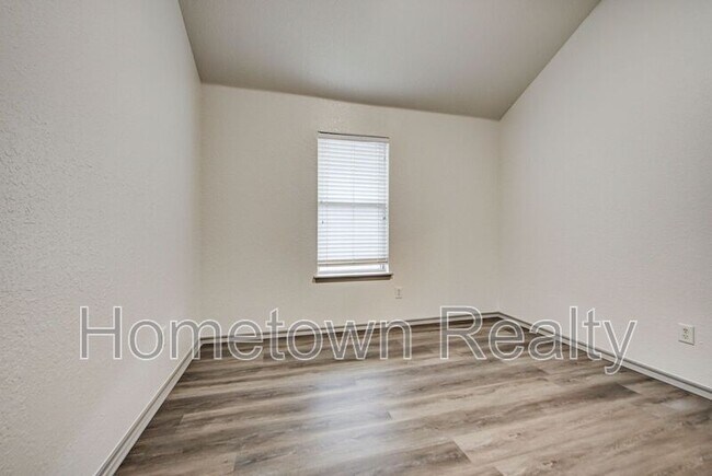 Building Photo - 16416 Oconee Creek Dr