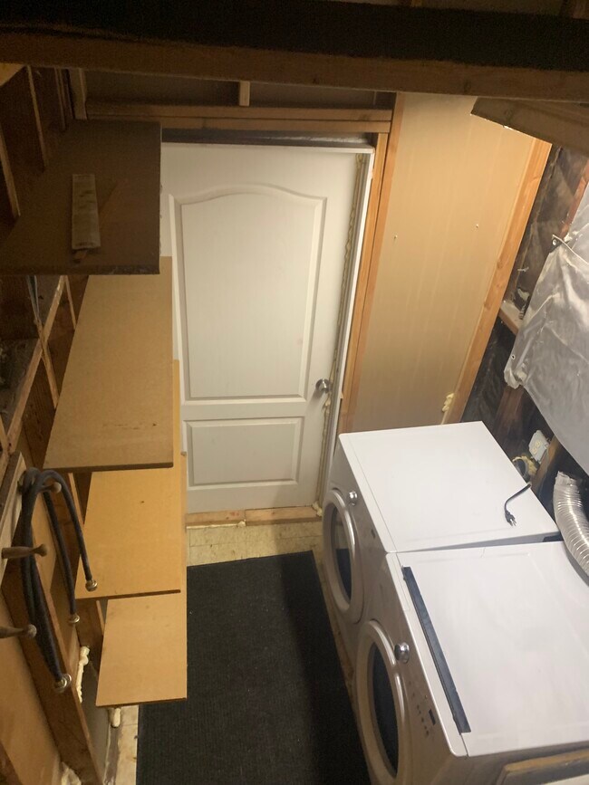 Building Photo - 26025 Cypress St