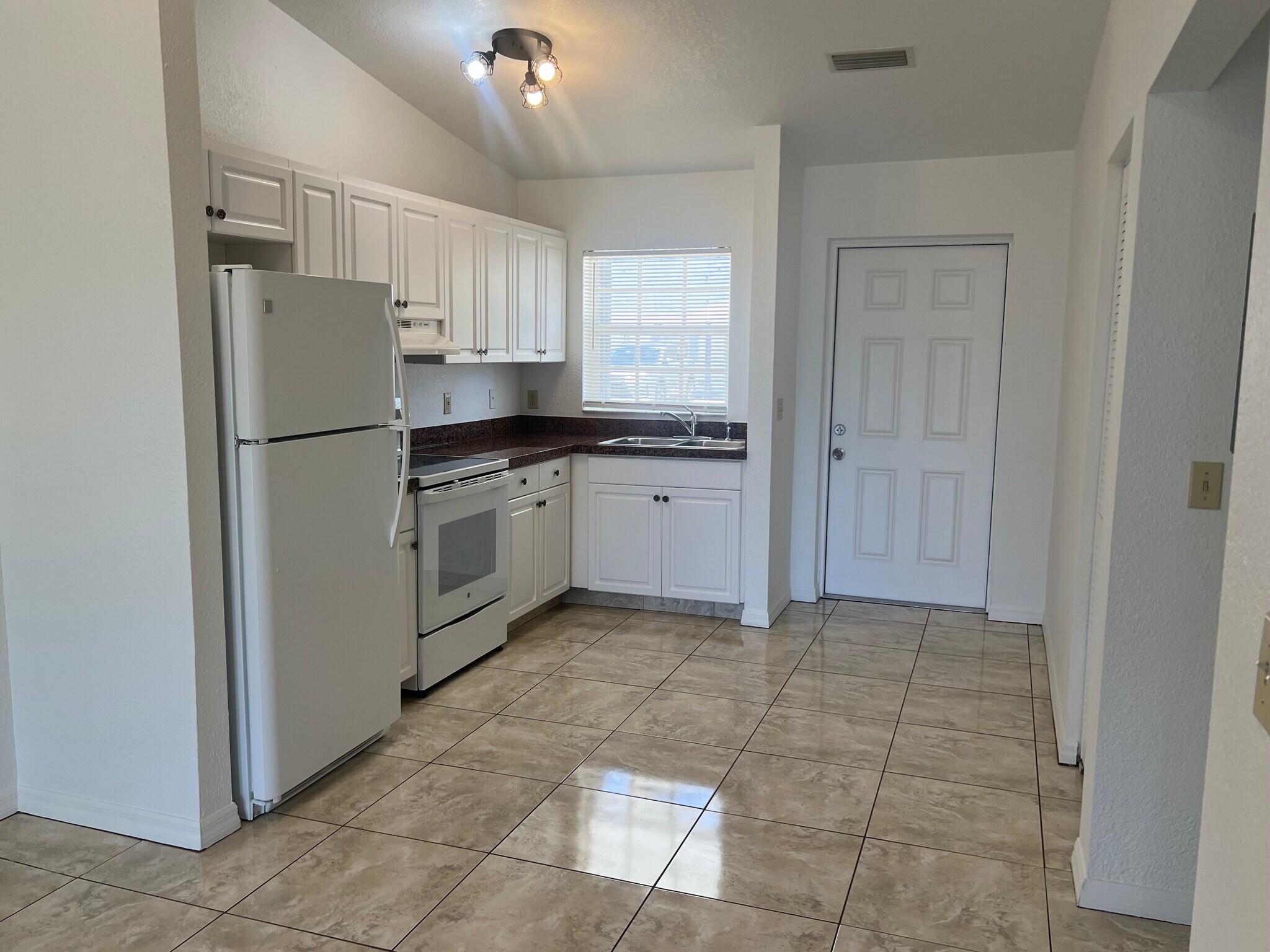 Building Photo - 10770 US Hwy 19 N