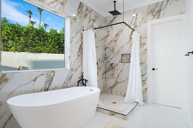 Building Photo - 74775 Del Coronado Dr