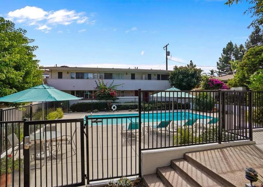 Pool - 4452 W Kling St