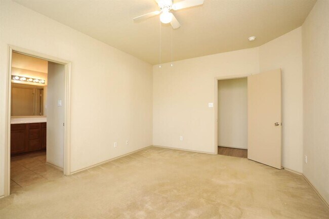 Building Photo - 20427 Shiloh Mist Ln