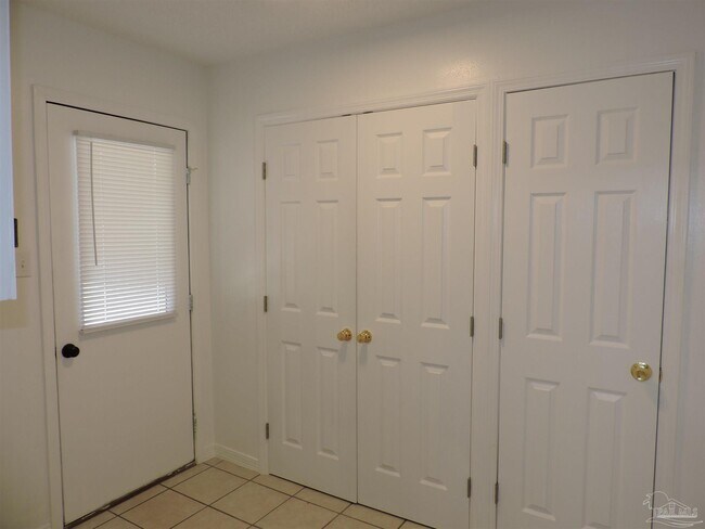 Building Photo - 6611 Bellview Pines Pl