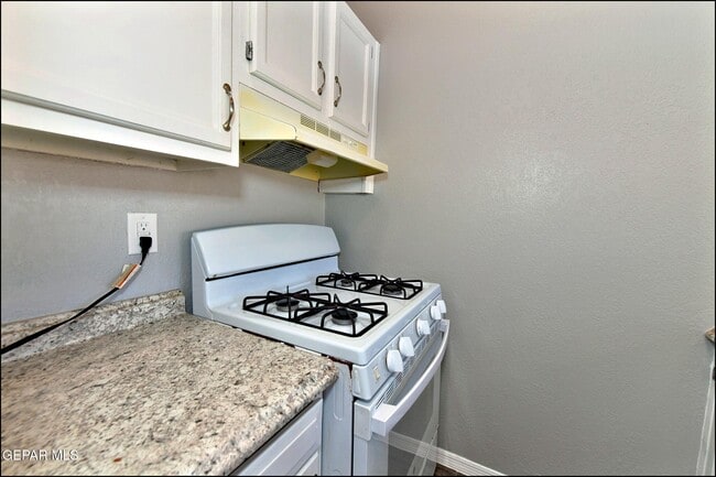 Building Photo - 6023 Bridalveil Dr