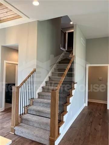 Building Photo - 4705 NE Freehold Dr