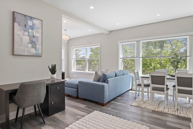 Building Photo - 1111 Bonnie Brae
