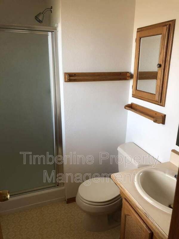 Building Photo - 17960 Bakers Farm Rd