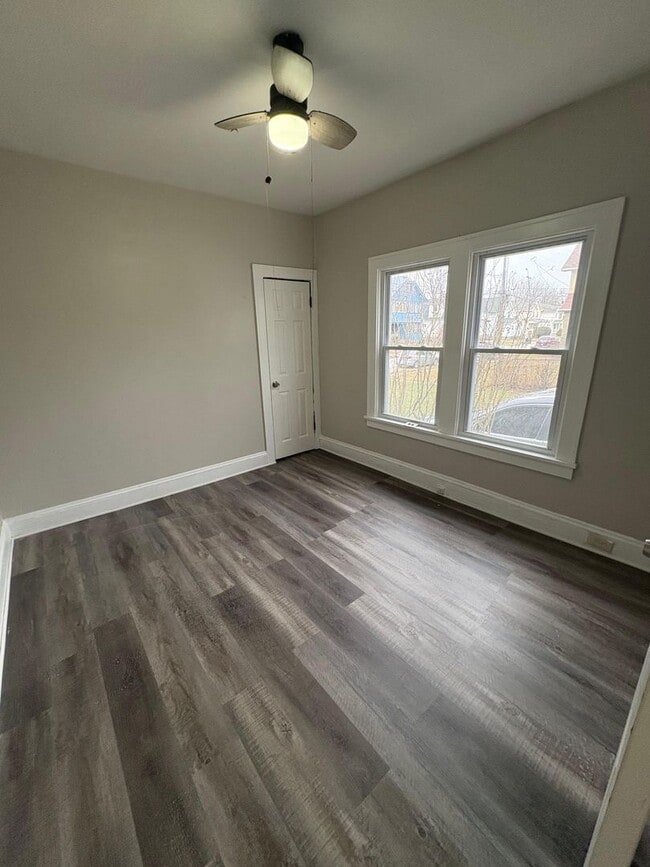 Building Photo - 15710 Corsica Ave