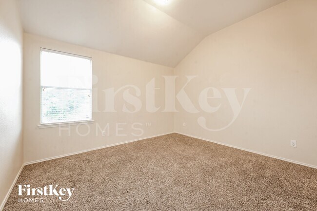 Building Photo - 414 Hackberry Dr