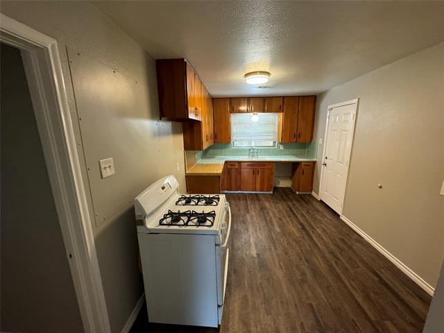 Building Photo - 2322 Costa Mesa Dr