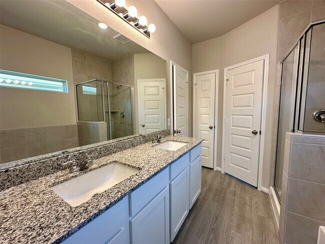 Building Photo - 10419 Astor Pt Trl