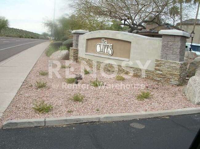 Building Photo - Beautiful Condo The Cliff At North Mountain!