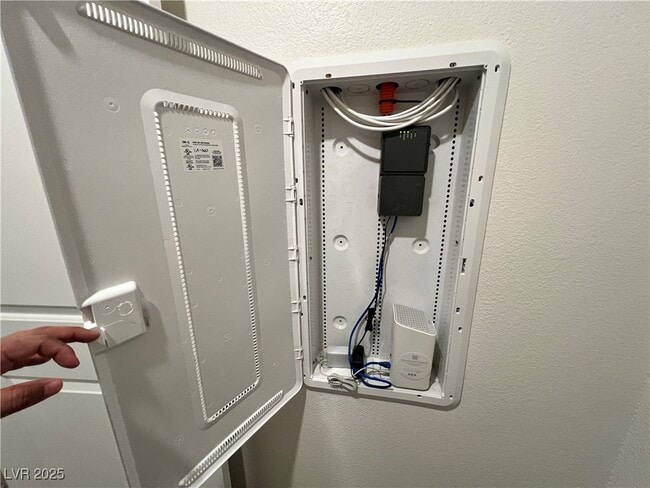 Building Photo - 2824 Abrantes Pl