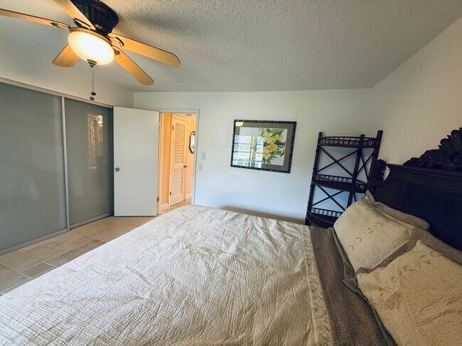 Building Photo - 159 Sussex H