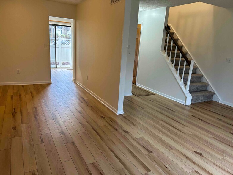 Building Photo - 104 Georgetown Ln