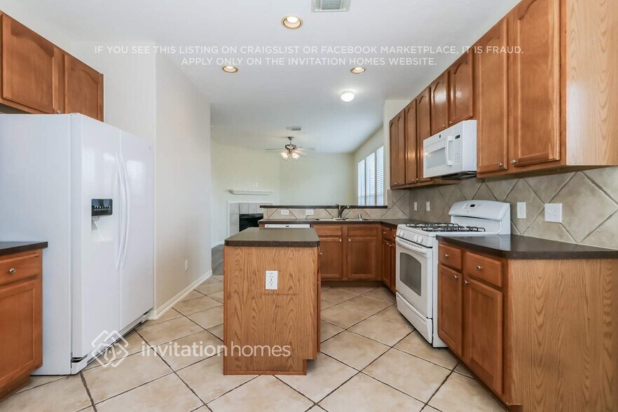 Building Photo - 24514 Kestrel View