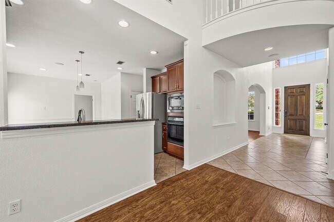Building Photo - 11905 Lake Stone Dr