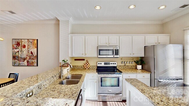 Building Photo - 1009 Park West Dr