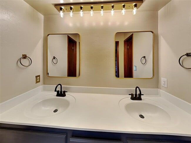 Building Photo - 2200 Sandy Creek Trail