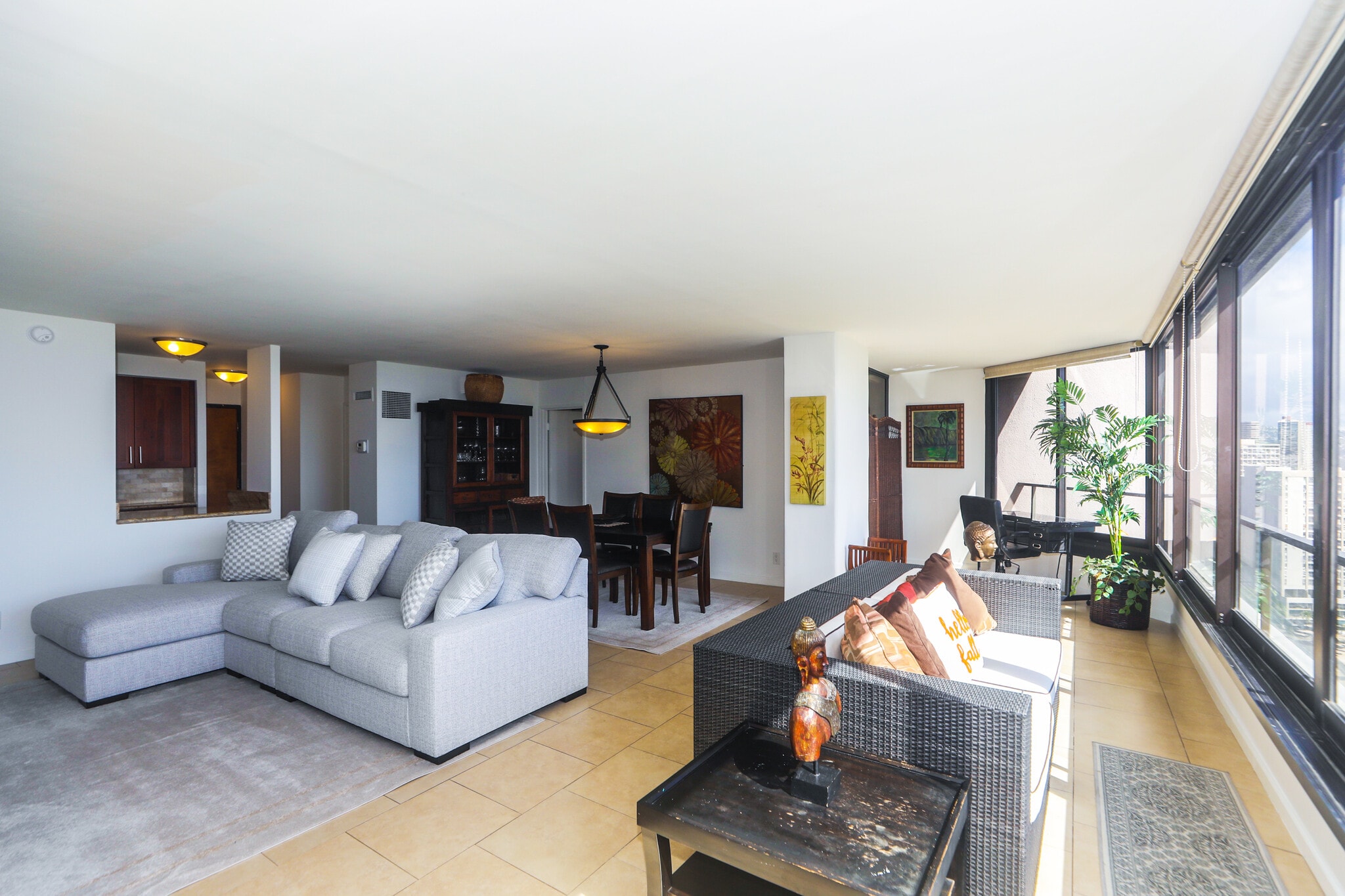 Building Photo - 1910 Ala Moana Blvd