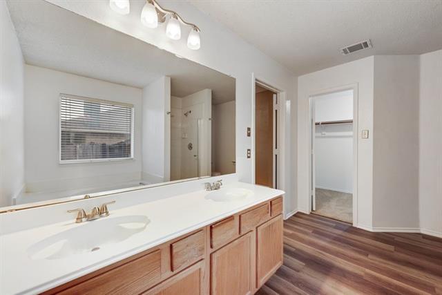 Building Photo - 9909 Coolidge Dr