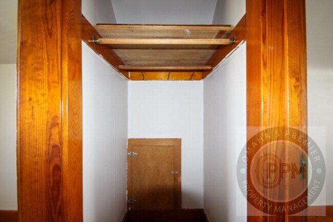 Building Photo - 2802 S 31st St