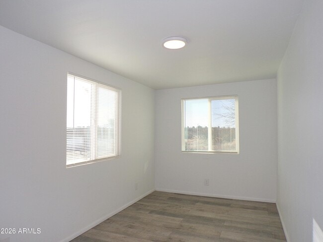 Building Photo - 4849 S Ricardo Dr