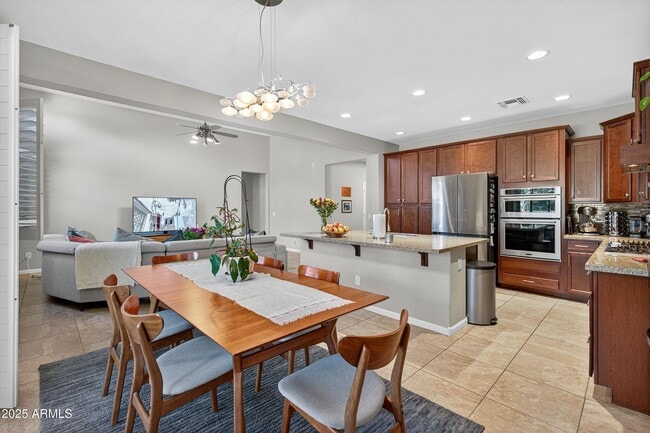 Building Photo - 8984 W Diana Ave