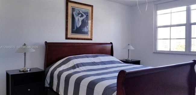 Building Photo - 19901 E Country Club Dr