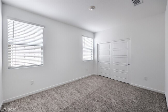 Building Photo - 11804 Waterbird Ave