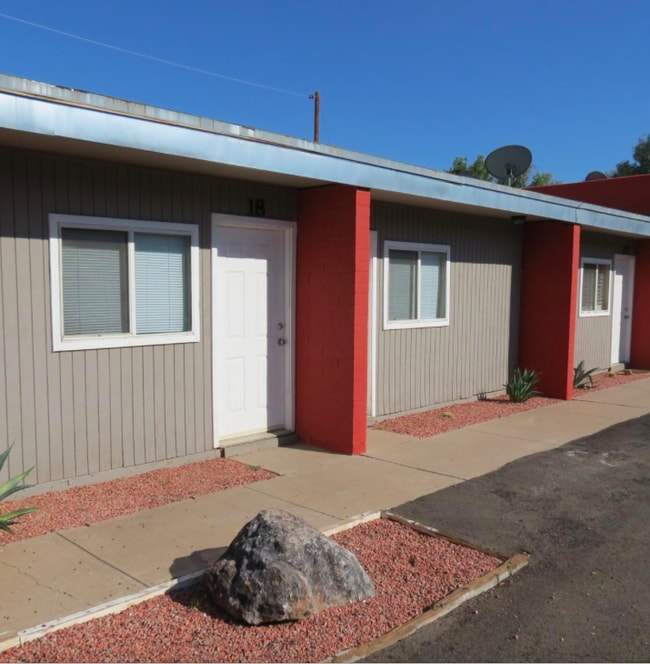 Building Photo - 1717 W Missouri Ave