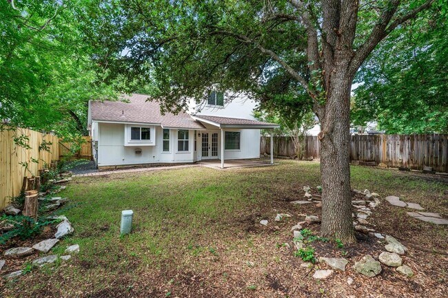 Building Photo - 1516 White Oak Loop
