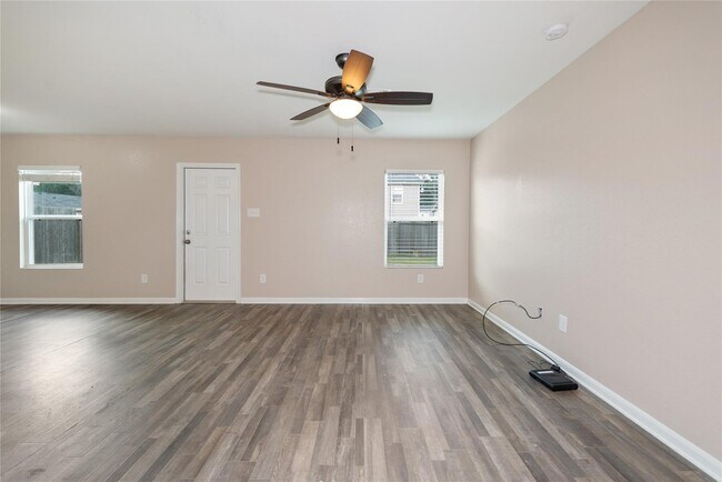 Building Photo - 15621 Briar Forest Dr