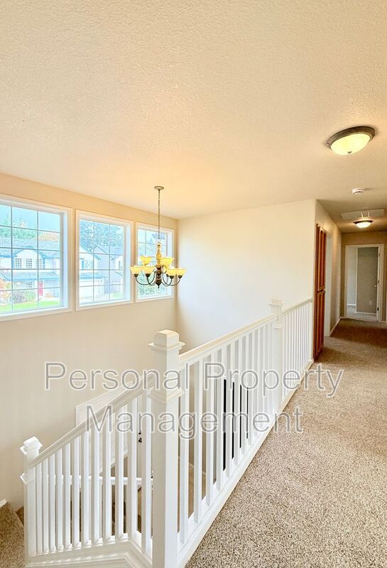 Building Photo - 11117 NE 104th St