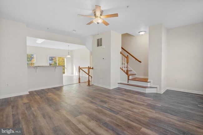 Building Photo - 407 Susan Cir