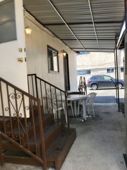 Building Photo - 15012 Lemoli Ave