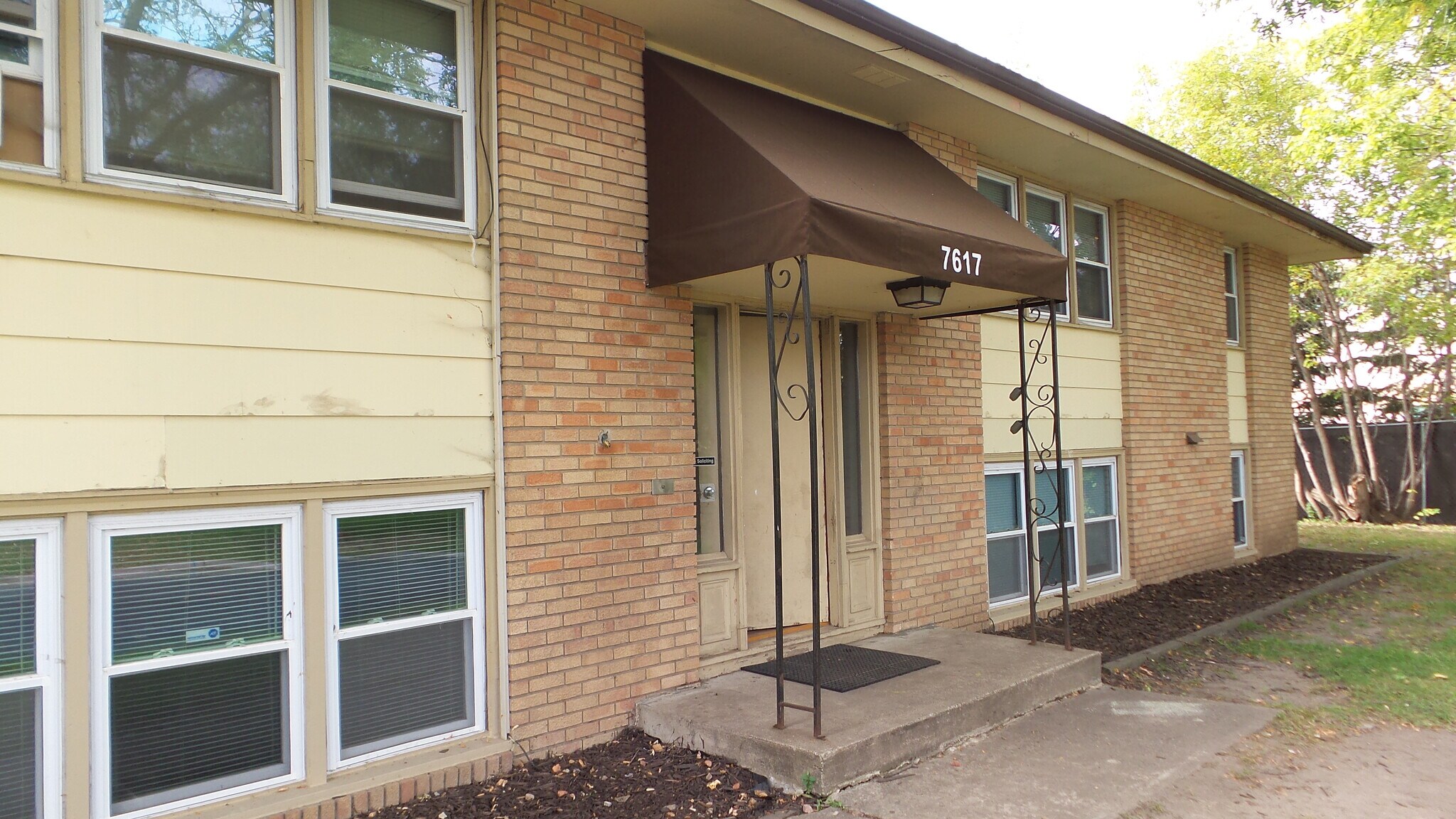 Garden Level 2 Bedroom - 7617 69th ave N