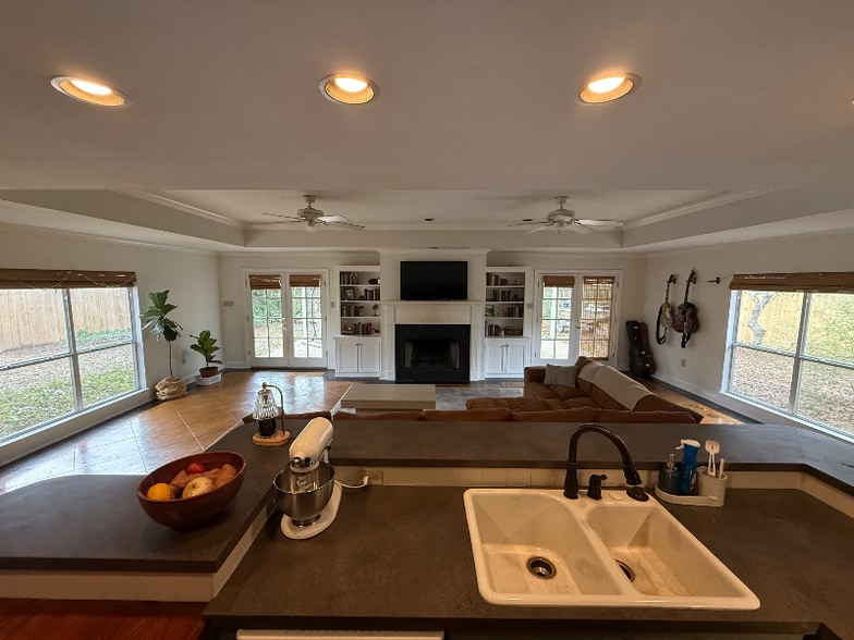 Building Photo - 9446 Highpoint Rd