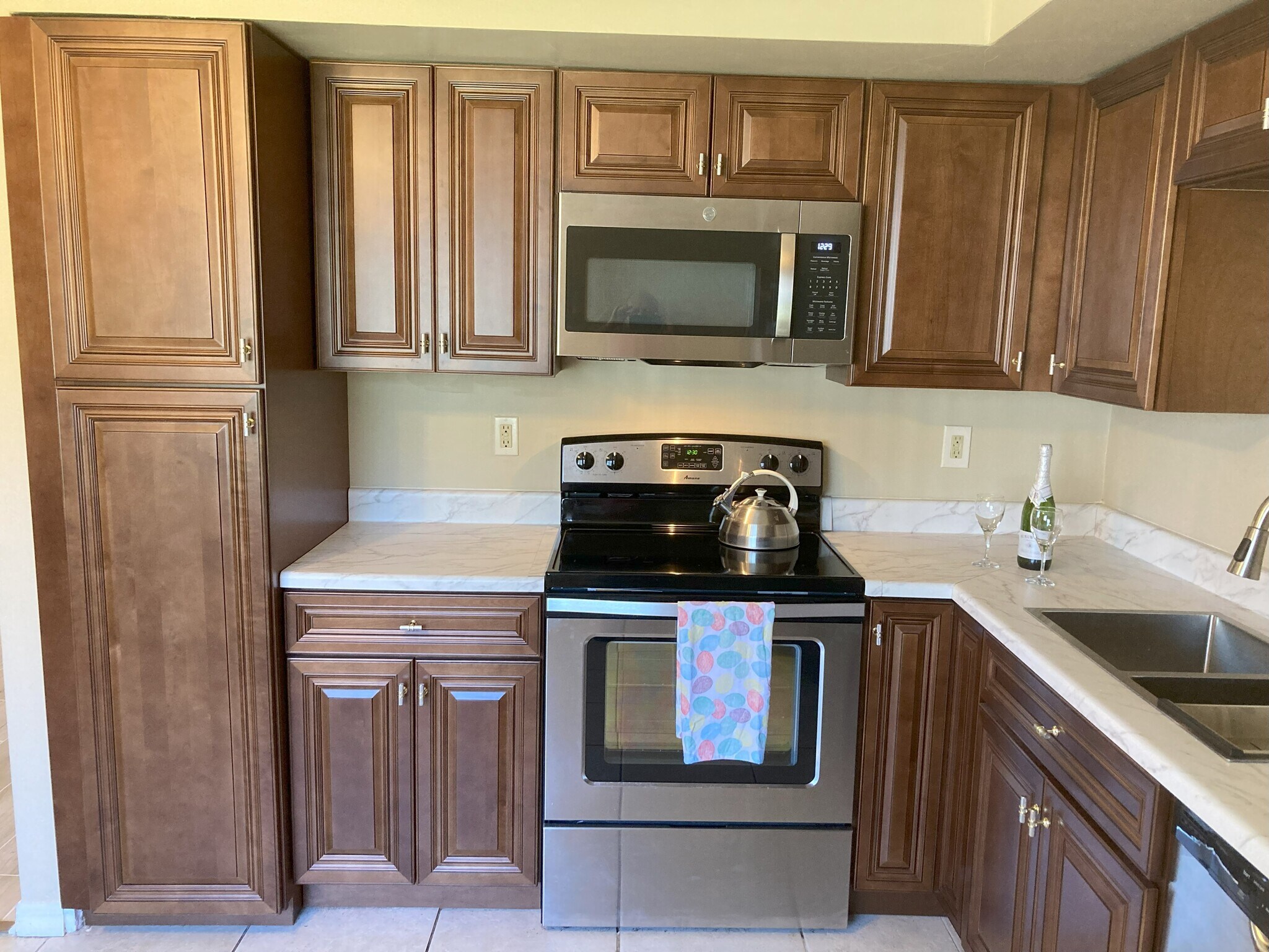 Kitchen - 2033 Oak Meadow Cir