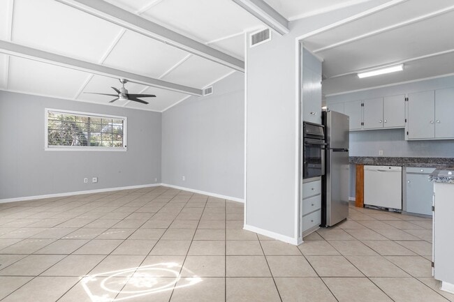 Building Photo - Charming 3-Bedroom Home in the Heart of Ocean Springs!