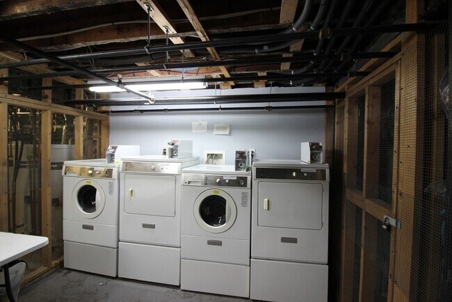 Building Photo - 168 Allston St