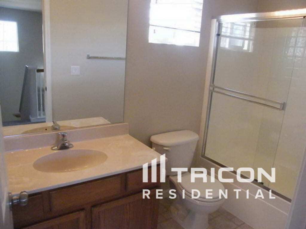 Building Photo - 2108 San Remo Dr